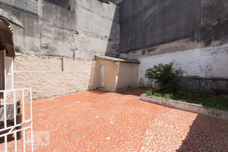 Casa para alugar com 72m², 2 quartos e 1 vagaQuintal