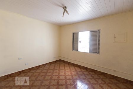 Quarto 1 de casa para alugar com 2 quartos, 72m² em Parque Tomas Saraiva, São Paulo