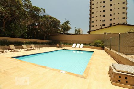 Apartamento à venda com 80m², 3 quartos e 2 vagasÁrea comum - Piscina