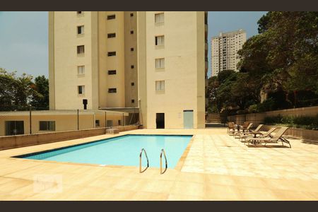 Apartamento à venda com 80m², 3 quartos e 2 vagasÁrea comum - Piscina