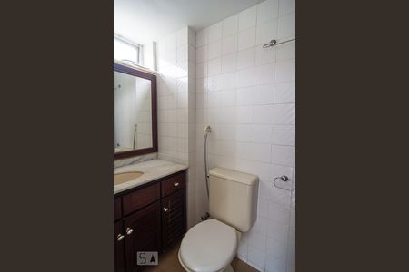 Banheiro da Suíte de apartamento para alugar com 2 quartos, 80m² em Santa Rosa, Niterói