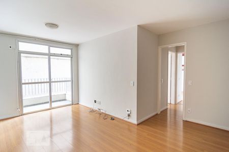 Sala de apartamento para alugar com 2 quartos, 80m² em Santa Rosa, Niterói