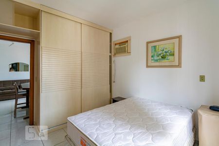 Suíte de apartamento para alugar com 1 quarto, 45m² em Funcionários, Belo Horizonte