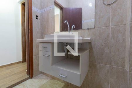 Lavabo de casa para alugar com 2 quartos, 120m² em Jardim Ponte Rasa, São Paulo