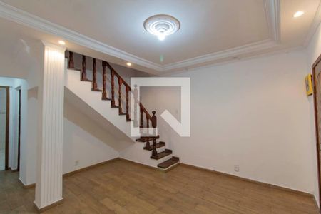 Sala de casa para alugar com 2 quartos, 120m² em Jardim Ponte Rasa, São Paulo