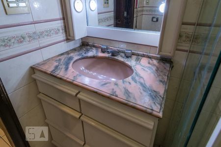 Casa para alugar com 90m², 3 quartos e 1 vaga Casa para alugar com 90m², 3 quartos e 1 vagaBanheiro da Suíte 1