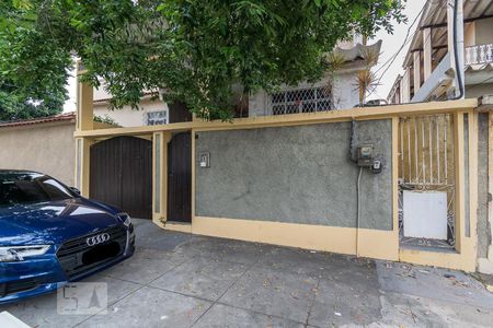 Casa para alugar com 90m², 3 quartos e 1 vaga Casa para alugar com 90m², 3 quartos e 1 vagaFachada