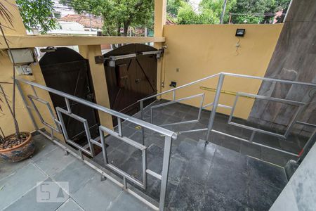 Casa para alugar com 90m², 3 quartos e 1 vaga Casa para alugar com 90m², 3 quartos e 1 vagaVaranda da frente