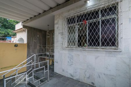 Casa para alugar com 90m², 3 quartos e 1 vaga Casa para alugar com 90m², 3 quartos e 1 vagaVaranda da frente