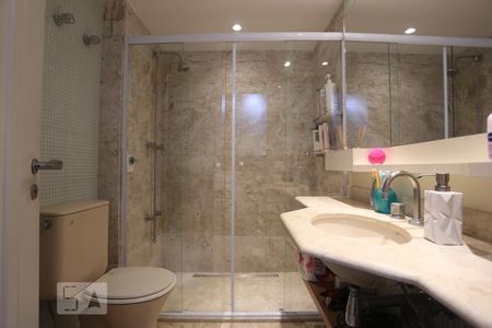 Apartamento à venda com 118m², 3 quartos e 2 vagasBanheiro da Suíte