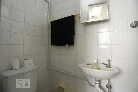 Apartamento à venda com 118m², 3 quartos e 2 vagasBanheiro de Serviços