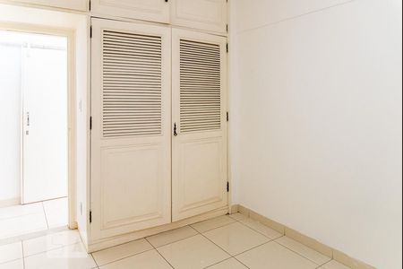 Apartamento à venda com 78m², 2 quartos e 1 vagaQuarto 2