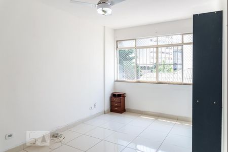 Apartamento à venda com 78m², 2 quartos e 1 vagaSala