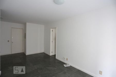 Sala de apartamento à venda com 2 quartos, 76m² em Copacabana, Rio de Janeiro