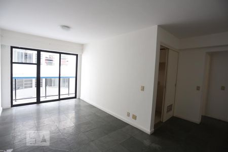 Sala de apartamento à venda com 2 quartos, 76m² em Copacabana, Rio de Janeiro