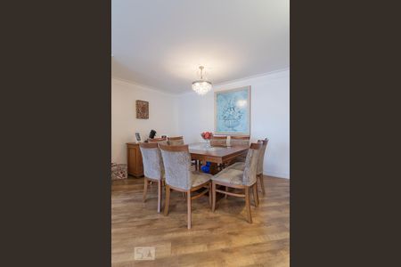 Apartamento para alugar com 184m², 3 quartos e 2 vagas Apartamento para alugar com 184m², 3 quartos e 2 vagasSala