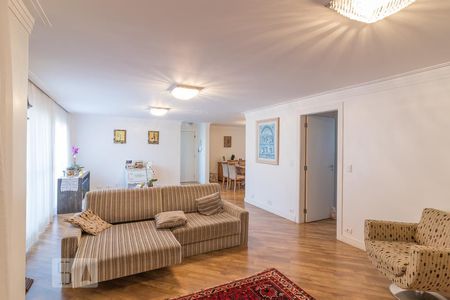 Apartamento para alugar com 184m², 3 quartos e 2 vagas Apartamento para alugar com 184m², 3 quartos e 2 vagasSala