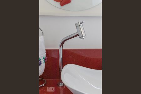 Apartamento para alugar com 184m², 3 quartos e 2 vagas Apartamento para alugar com 184m², 3 quartos e 2 vagasTorneira