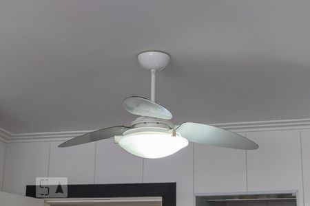 Apartamento para alugar com 184m², 3 quartos e 2 vagas Apartamento para alugar com 184m², 3 quartos e 2 vagasDetalhe Cozinha