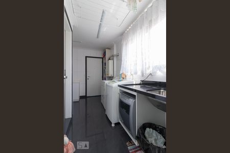 Apartamento para alugar com 184m², 3 quartos e 2 vagas Apartamento para alugar com 184m², 3 quartos e 2 vagasÁrea de serviço