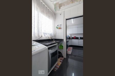 Apartamento para alugar com 184m², 3 quartos e 2 vagas Apartamento para alugar com 184m², 3 quartos e 2 vagasÁrea de serviço