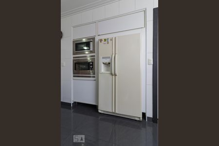 Apartamento para alugar com 184m², 3 quartos e 2 vagas Apartamento para alugar com 184m², 3 quartos e 2 vagasDetalhe Cozinha