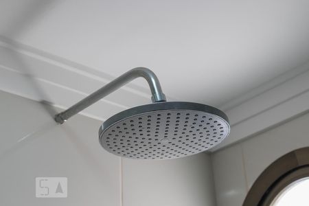 Apartamento para alugar com 184m², 3 quartos e 2 vagas Apartamento para alugar com 184m², 3 quartos e 2 vagasChuveiro