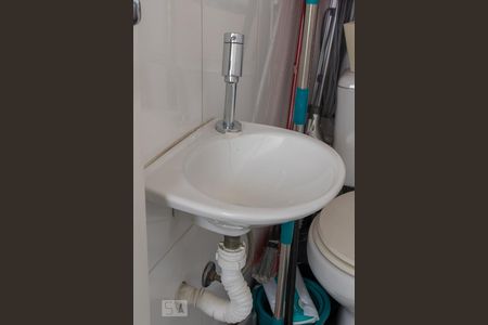 Apartamento para alugar com 184m², 3 quartos e 2 vagas Apartamento para alugar com 184m², 3 quartos e 2 vagasPia