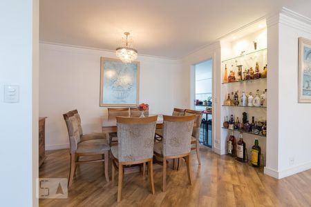 Apartamento para alugar com 184m², 3 quartos e 2 vagas Apartamento para alugar com 184m², 3 quartos e 2 vagasSala