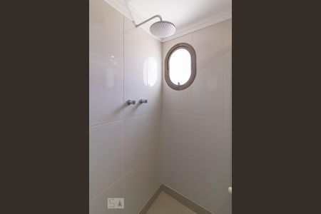 Apartamento para alugar com 184m², 3 quartos e 2 vagas Apartamento para alugar com 184m², 3 quartos e 2 vagasBanheiro da suíte 1