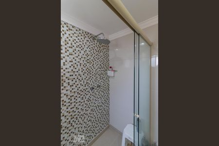 Apartamento para alugar com 184m², 3 quartos e 2 vagas Apartamento para alugar com 184m², 3 quartos e 2 vagasBanheiro da suíte 2