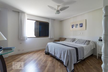 Apartamento para alugar com 184m², 3 quartos e 2 vagas Apartamento para alugar com 184m², 3 quartos e 2 vagasSuíte 2