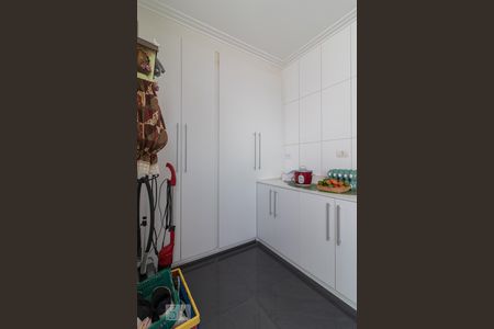 Apartamento para alugar com 184m², 3 quartos e 2 vagas Apartamento para alugar com 184m², 3 quartos e 2 vagasÁrea de serviço