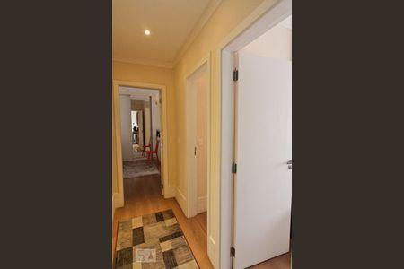 Apartamento à venda com 137m², 4 quartos e 2 vagas Apartamento à venda com 137m², 4 quartos e 2 vagasCorredor