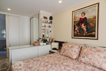 Apartamento à venda com 137m², 4 quartos e 2 vagas Apartamento à venda com 137m², 4 quartos e 2 vagasSuíte