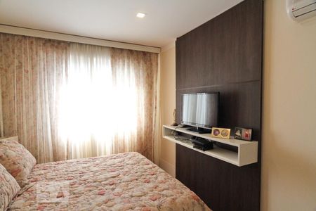 Apartamento à venda com 137m², 4 quartos e 2 vagas Apartamento à venda com 137m², 4 quartos e 2 vagasSuíte