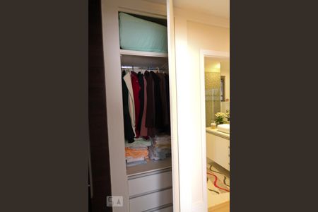 Apartamento à venda com 137m², 4 quartos e 2 vagas Apartamento à venda com 137m², 4 quartos e 2 vagasCorredor
