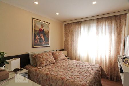 Apartamento à venda com 137m², 4 quartos e 2 vagas Apartamento à venda com 137m², 4 quartos e 2 vagasSuíte