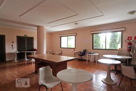 Apartamento à venda com 137m², 4 quartos e 2 vagas Apartamento à venda com 137m², 4 quartos e 2 vagasÁrea comum - Salão de festas