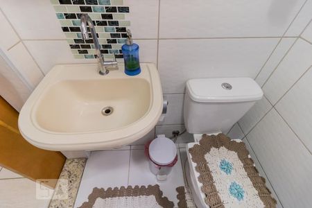 Casa à venda com 120m², 3 quartos e 4 vagas Casa à venda com 120m², 3 quartos e 4 vagasDetalhe banheiro