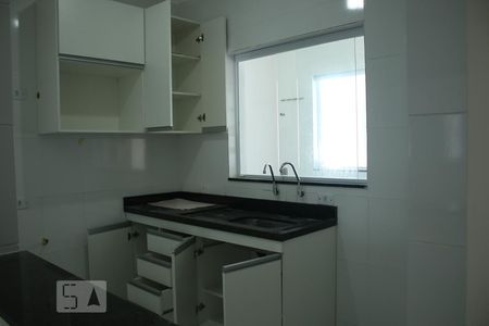 Cozinha de apartamento para alugar com 2 quartos, 44m² em Vila Carrão, São Paulo