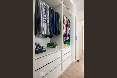 Apartamento para alugar com 57m², 2 quartos e 1 vagaCloset do quarto 2