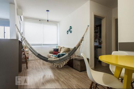 Sala de apartamento para alugar com 2 quartos, 57m² em Cavalhada, Porto Alegre