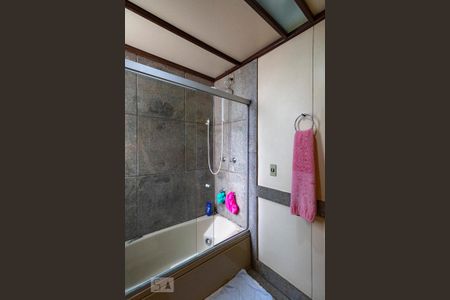 Apartamento à venda com 180m², 4 quartos e 2 vagasBanheiro