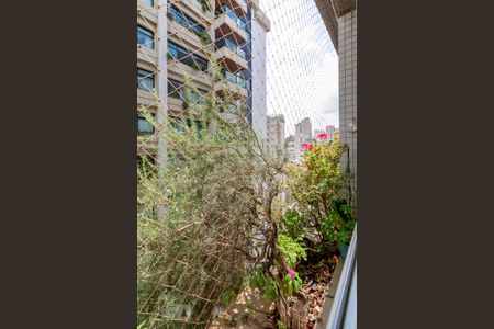 Sala de apartamento à venda com 4 quartos, 180m² em Lourdes, Belo Horizonte