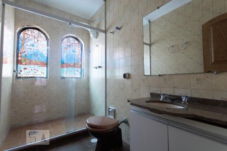 Casa à venda com 300m², 5 quartos e 4 vagasBanheiro social