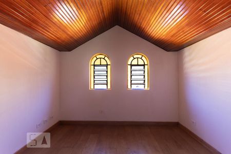 Casa à venda com 300m², 5 quartos e 4 vagasQuarto 4