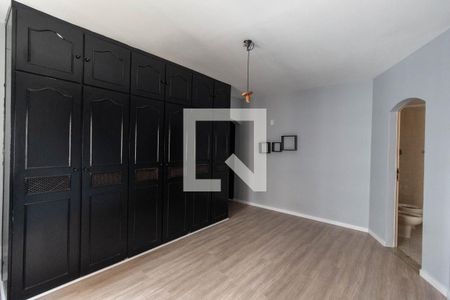 Apartamento à venda com 174m², 3 quartos e 2 vagas Apartamento à venda com 174m², 3 quartos e 2 vagasQuarto 4