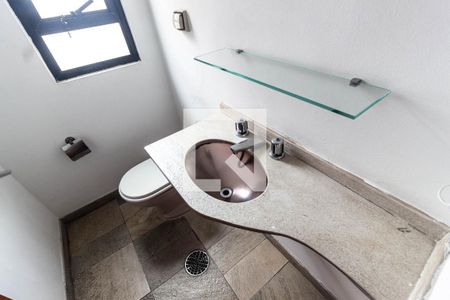 Apartamento à venda com 174m², 3 quartos e 2 vagas Apartamento à venda com 174m², 3 quartos e 2 vagasBanheiro 1