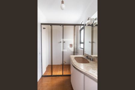 Apartamento à venda com 174m², 3 quartos e 2 vagas Apartamento à venda com 174m², 3 quartos e 2 vagasBanheiro 2